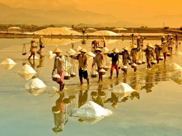 Bình dị đồng muối Sa Huỳnh