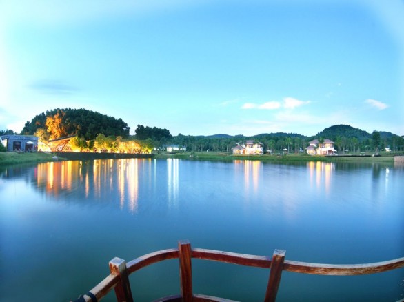 Yên bình hồ Đại Lải