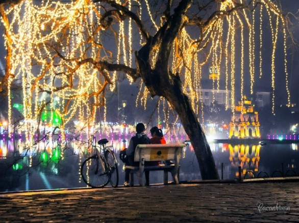 Lung linh hồ Hoàn Kiếm