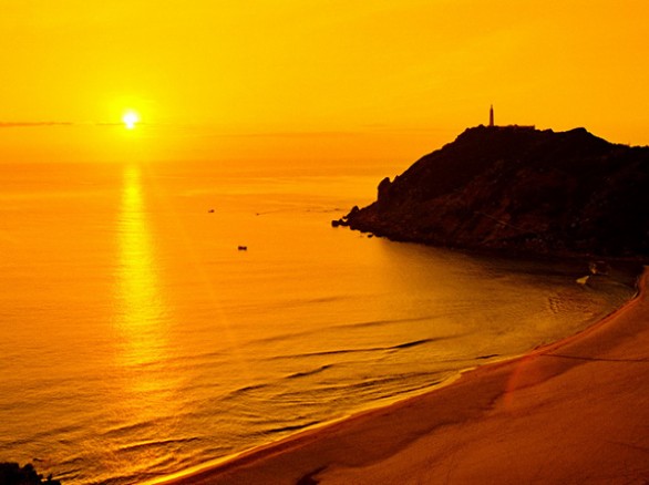 Đừng bỏ lỡ vẻ đẹp hoàng hôn ở Bãi Môn