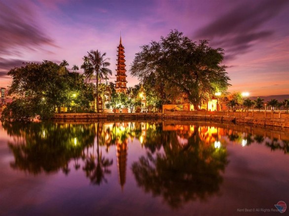 Chùa Trấn Quốc về đêm