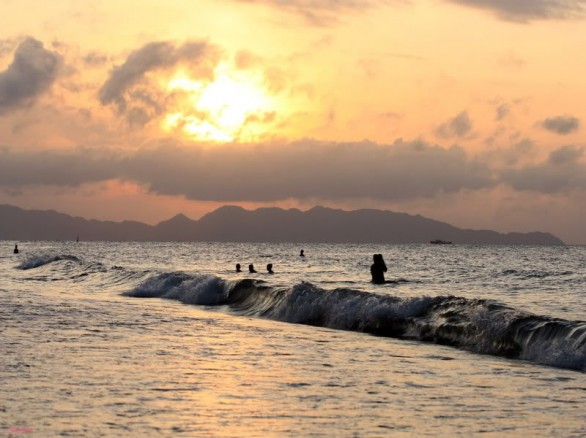 BÌNH MINH TRÊN BIỂN VŨNG TÀU