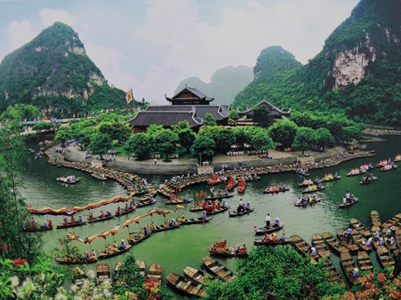 Tràng An ngày vào hội
