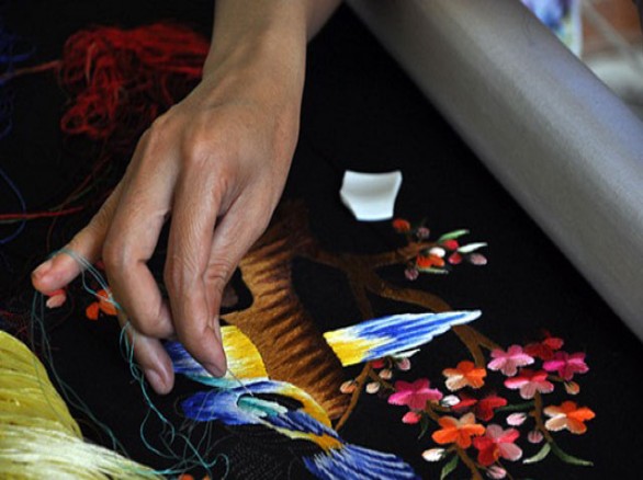 Làng thêu Quất Động