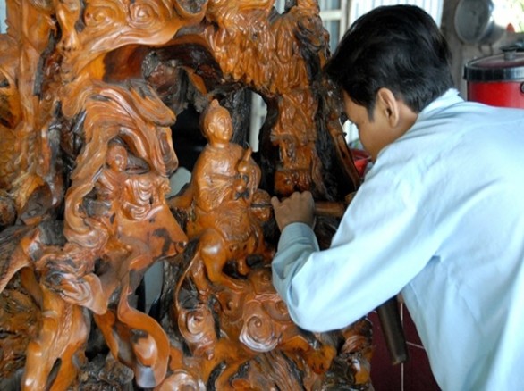 Làng nghề Điêu khắc gỗ Mỹ Xuyên