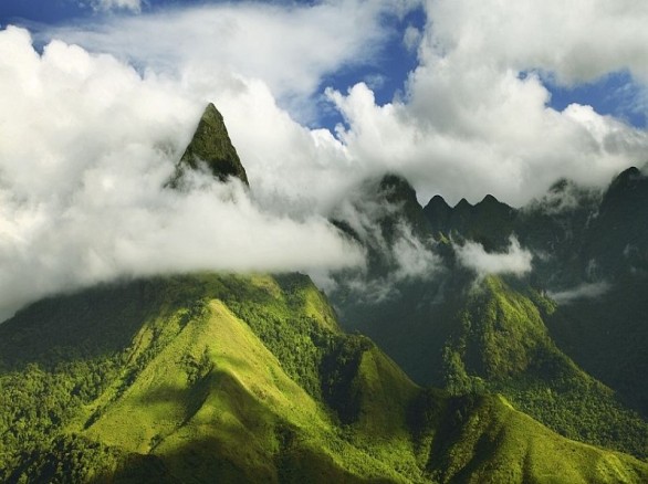 Phan Si Phăng đẹp lung linh trong sương trắng